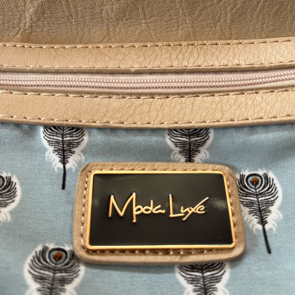 MODE LUXE NWOT Faux Leather Crossbody/Clutch in Taupe Color Excellent Condition - Picture 4 of 11